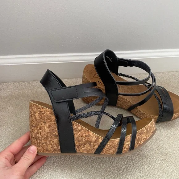 Blowfish Malibu Black Strapped Wedge Sandals - Picture 2 of 7